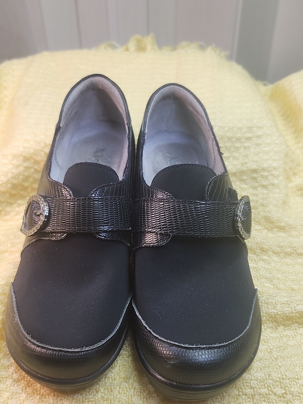 Comfort Slip-On Women’s Loafers in Black